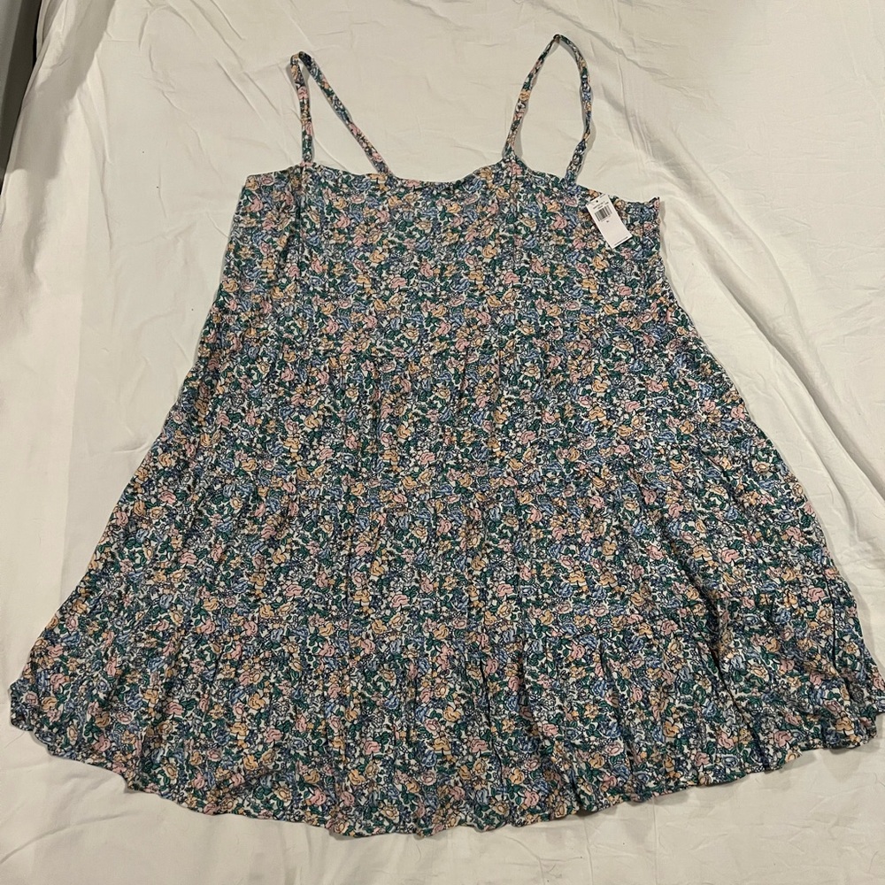 flower pattern dress, size extra large, tag still attached!